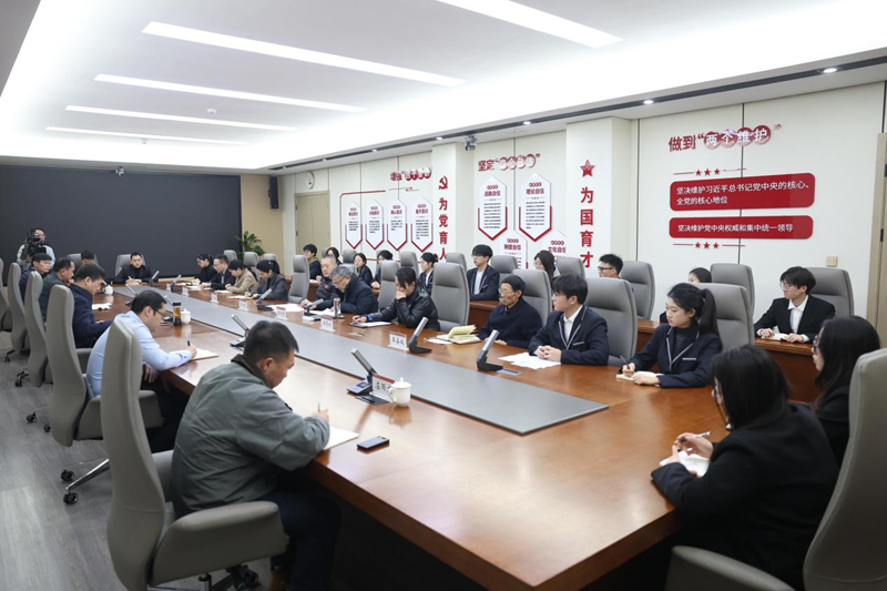 郑州市委常委、市委秘书长虎强莅校讲授思政课
